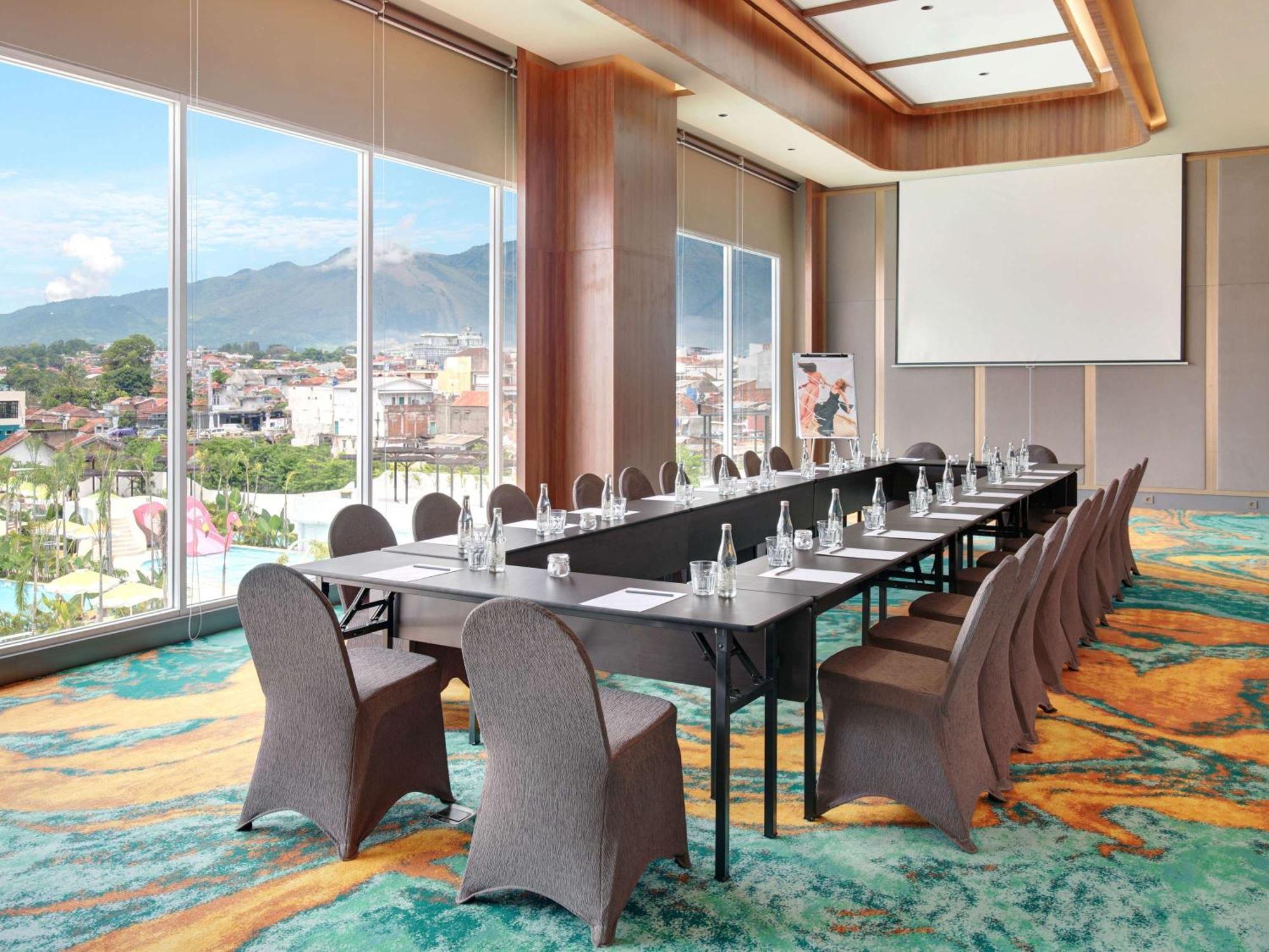 Mercure Garut City Center Exterior photo